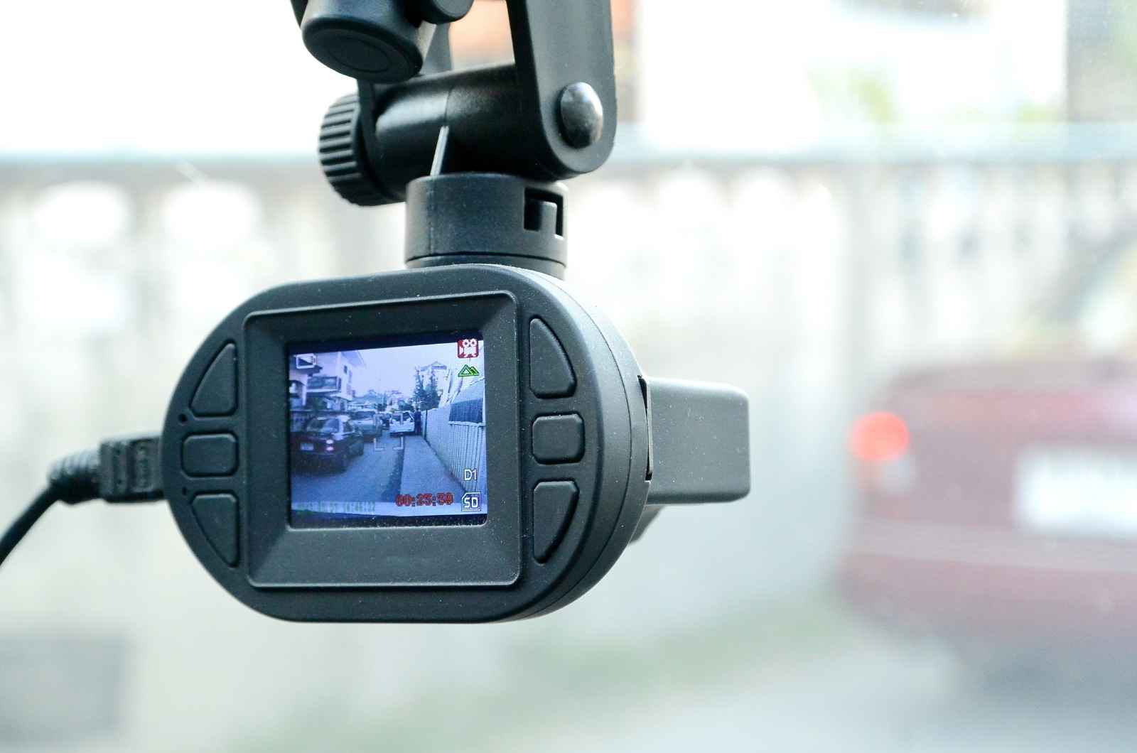 מצלמות דרך לרכב